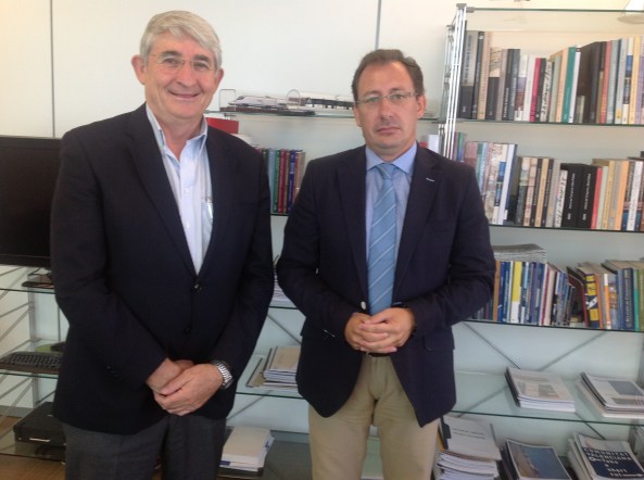 JUAN ANGEL Y OTRO AUTOBUS