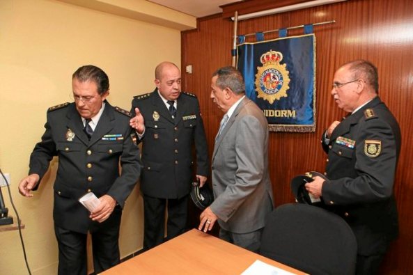 COMISARIO VENDE RELOJES