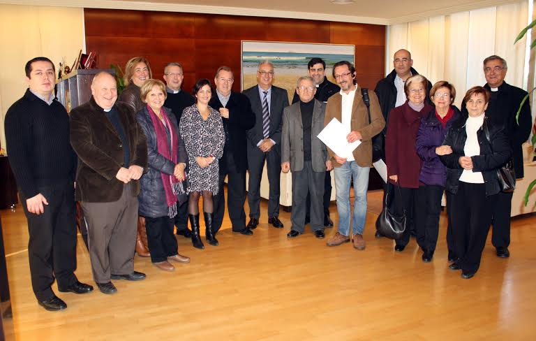 CRUZ ROJA RECIBE 300.000