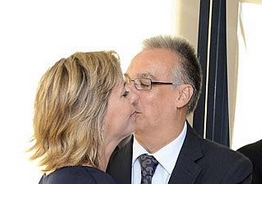 GEMA-NAVARRO ALGO MAS QUE UN BESO DE AMIGO