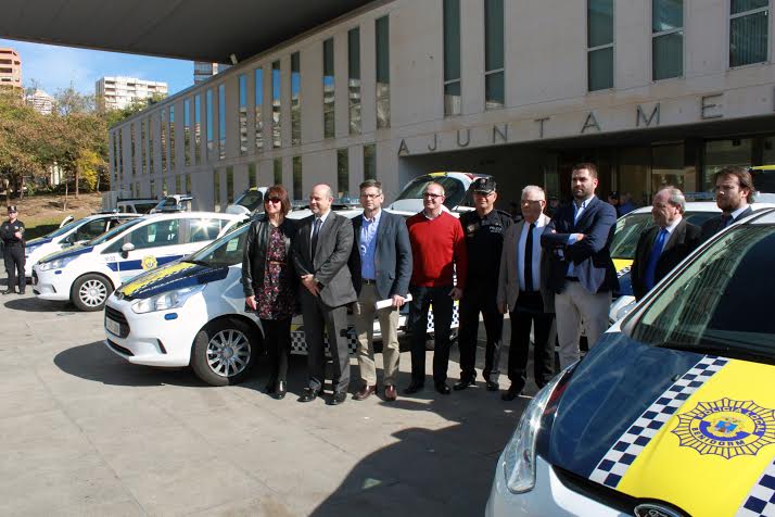 13 FORD PARA LA POLICIA LOCAL 21