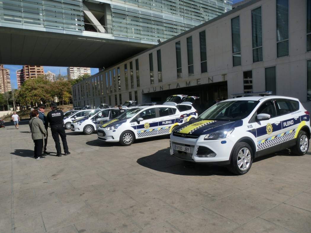 13 FORD PARA LA POLICIA LOCLA