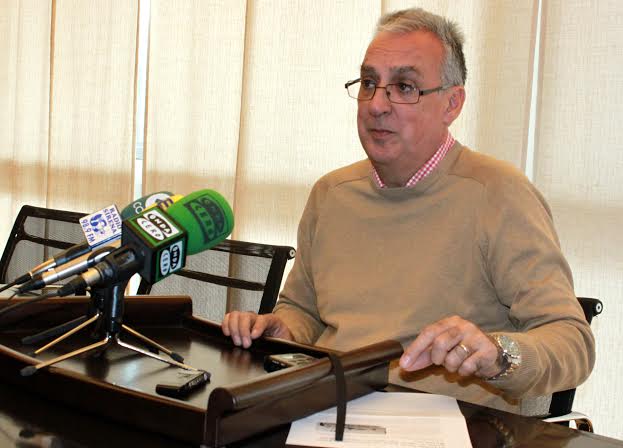 NAVARRO Y DOBLE AMOR