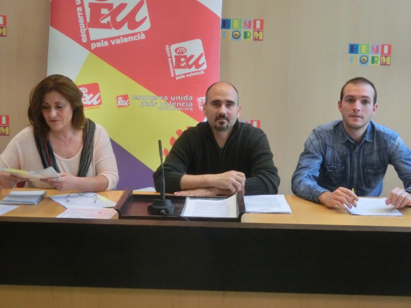 ARANCHA Y DOS EN RUEDA PRENSA 8-4