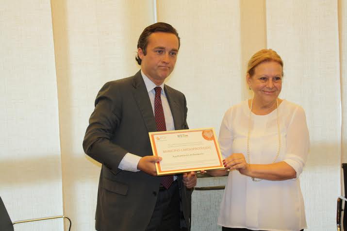 BENIDORM.- DESFIBRADORES 9-6