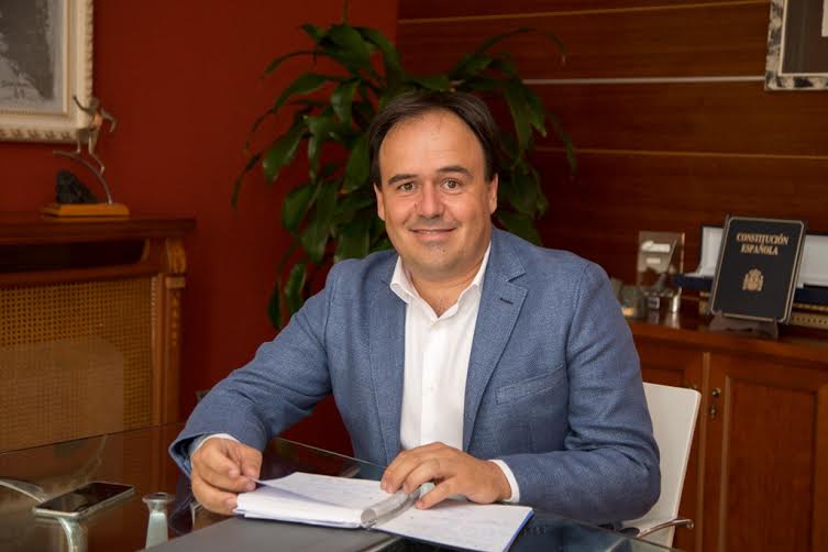 FINESTRAT-ALCALDE 25