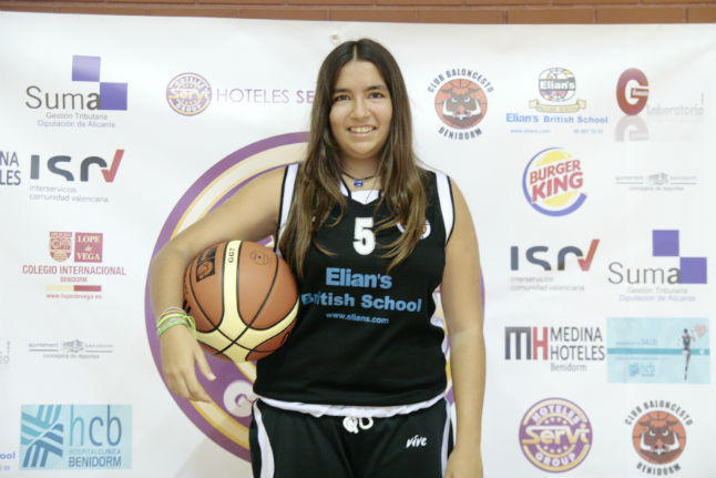 ALICICIA-MUETRA BALONCESTO