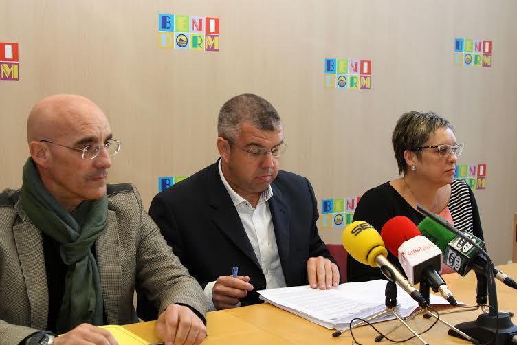 Benidorm.- ¡ YA ERA HORA!.- LEOPOLDO BERNABÉU EMPIEZA&nbsp;HABLAR