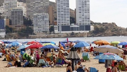 BENIDORM SUPERA POR PRIMERA VEZ LOS 11 MILLONES DE PERNOCTACIONES
