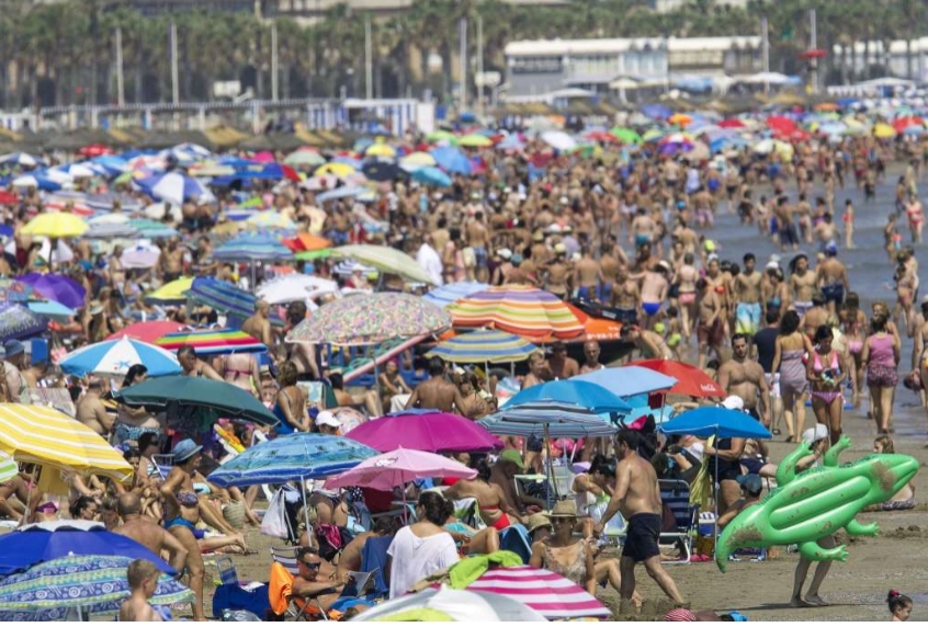 TURISTAS EXTRANJEROS GASTARON EN 2015 ESPAÑA UN 6’8% MAS QUE&nbsp;2014