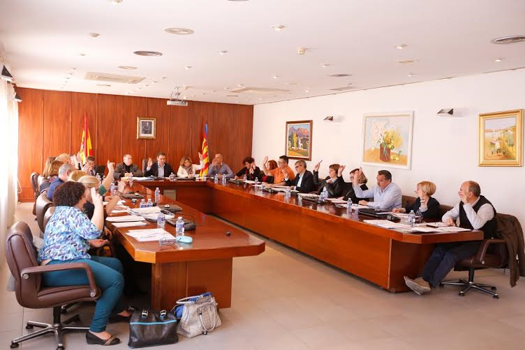 L’ALFAS.-   El Pleno aprueba por unanimidad la ordenanza de colocación carteles y vallas publicitarias en el&nbsp;municipio
