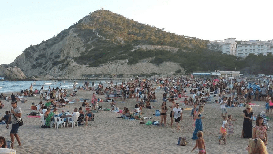 FINESTRAT.- ACTIVIDADES EN LA&nbsp;CALA