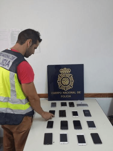 POLICIA- TELEFONOS-27