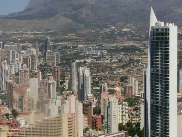 Benidorm.- PEDRO ZARAGOZA: «EL HOMBRE QUE EMBOTELLÓ EL&nbsp;SOL»