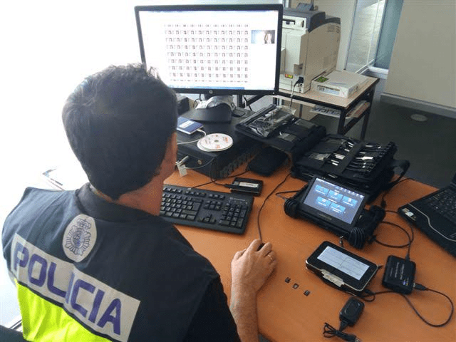 POLICIA NACIONAL.-  DETENIDO POR&nbsp;GRABAR