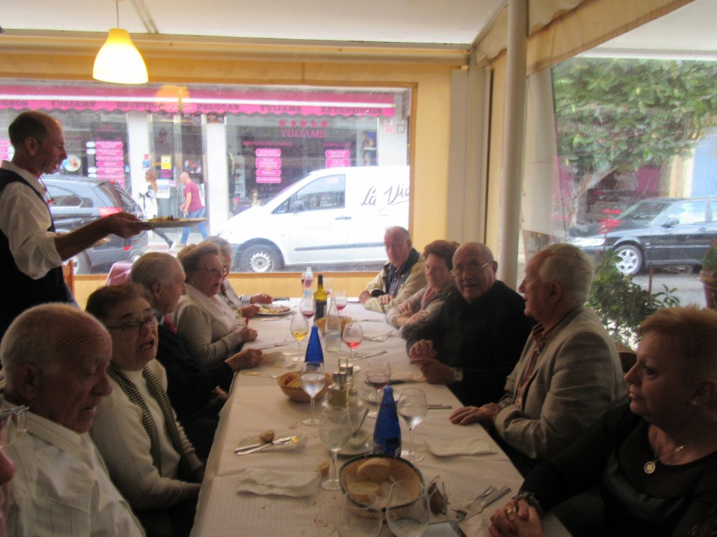 Benidorm.- LOS CARROZAS CELEBRAN SU ALMUERZO&nbsp;FESTERO