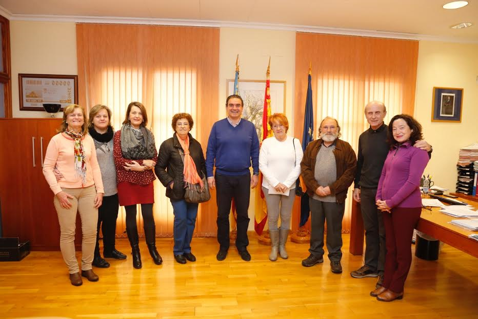 L’ALFAS.- LOS JUBILADOS ENTREGAN DOS MIL&nbsp;EUROS