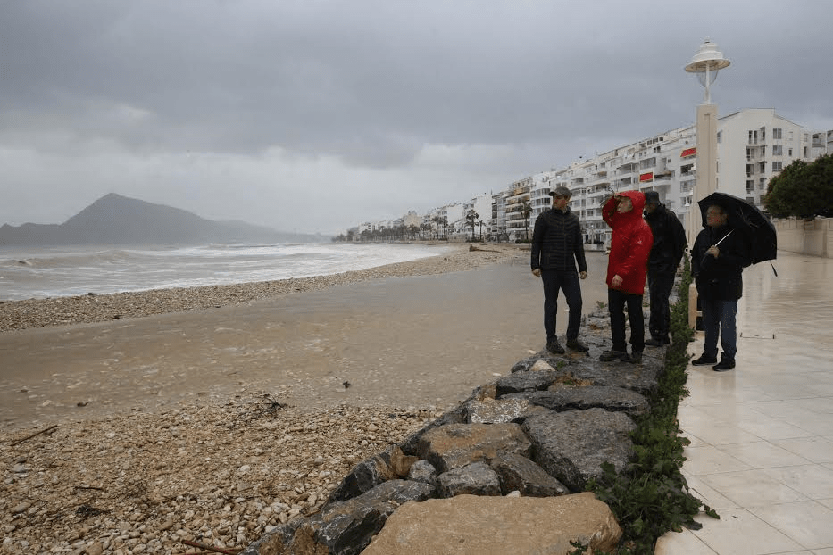 ALTEA.- EL PRESIDENTE DE LA DIPUTACIÓN COMPRUEBA LOS DAÑOS DEL&nbsp;TEMPORAL
