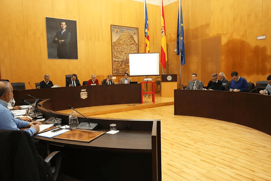 MARINA BAIXA.- El Consorcio de Aguas de la Marina Baixa rebaja un 32% la tasa por suministro a los municipios&nbsp;consorciados