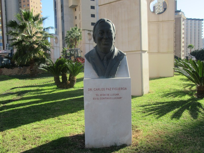 estatua-medico-6
