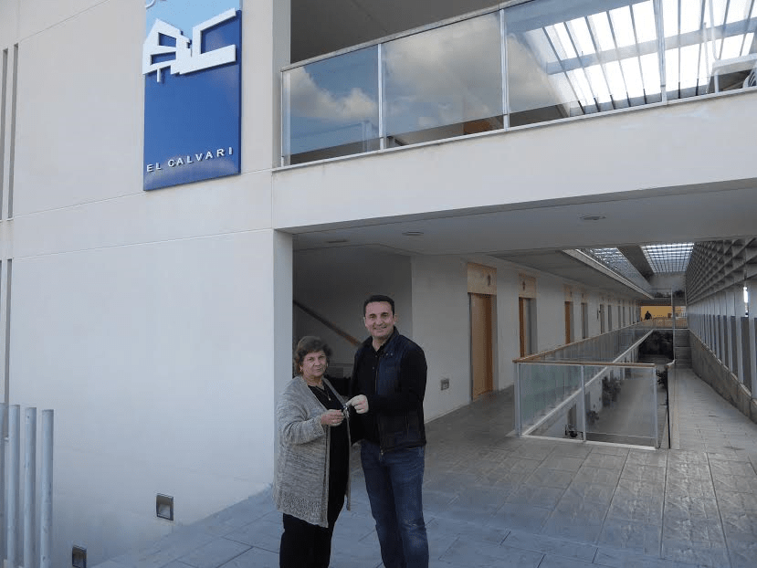 LA NUCIA.- ENTREGA DE UNA&nbsp;VIVIENDA