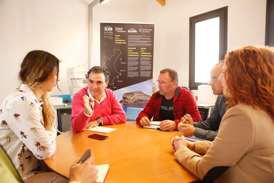 L’ALFAS.- Vicente Arques y José Ramón Viejo mantienen una primera toma de contacto tras el nombramiento del nuevo director del Parc&nbsp;Natural