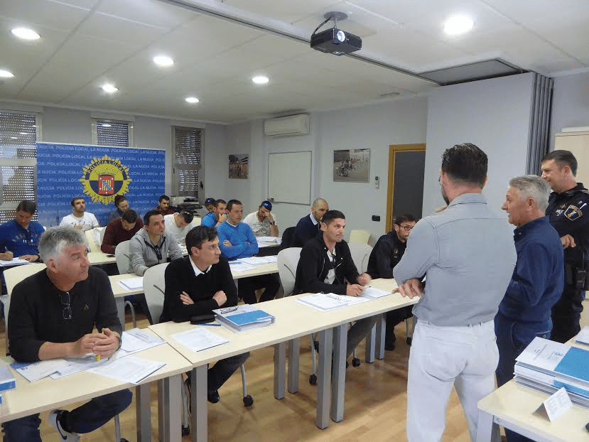 LA NUCIA.- 25 policías se forman en el Curso de Detección de Drogas
