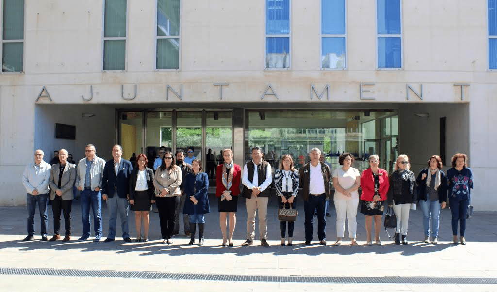 BENIDORM.- SILENCIO POR LA VIOLENCIA MACHISTA