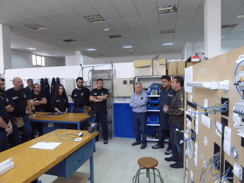 La Nucía destina 91.000 € al Curso de Electricidad para desempleados