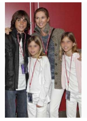 EL CIRCO.- LAS HIJAS DE JULIO IGLESIAS