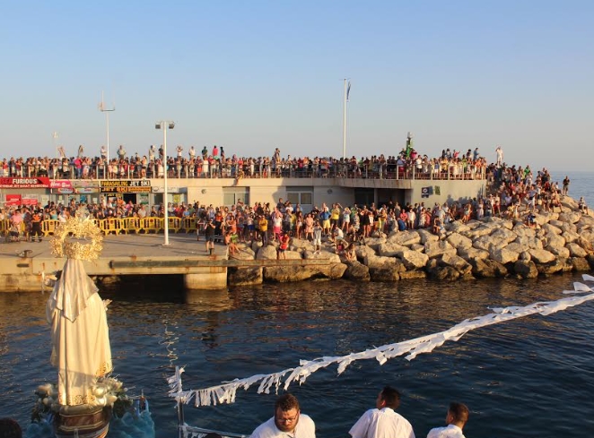 Benidorm ofrenda a la Virgen del Carmen y se prepara para la tradicional procesión&nbsp;marinera