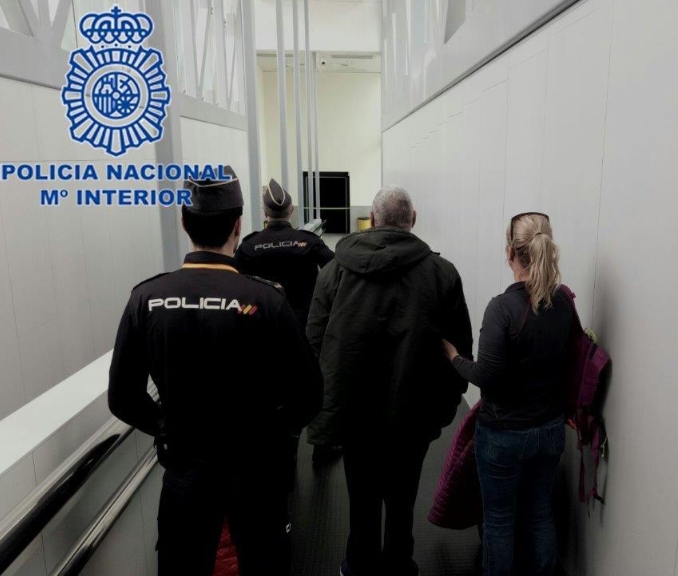 LA POLICIA ENTREGA A REINO UNIDO UN&nbsp;FUGITIVO