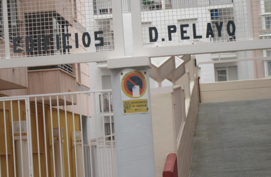 BENIDORM Y SUS&nbsp;MANADAS