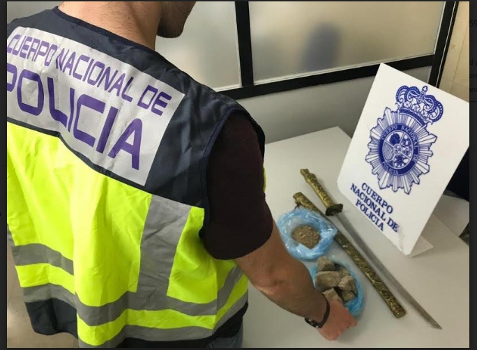 POLICIA-17