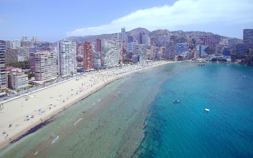 Benidorm habilita tres nuevos accesos a las playas, a petición de vecinos, comerciantes y hosteleros