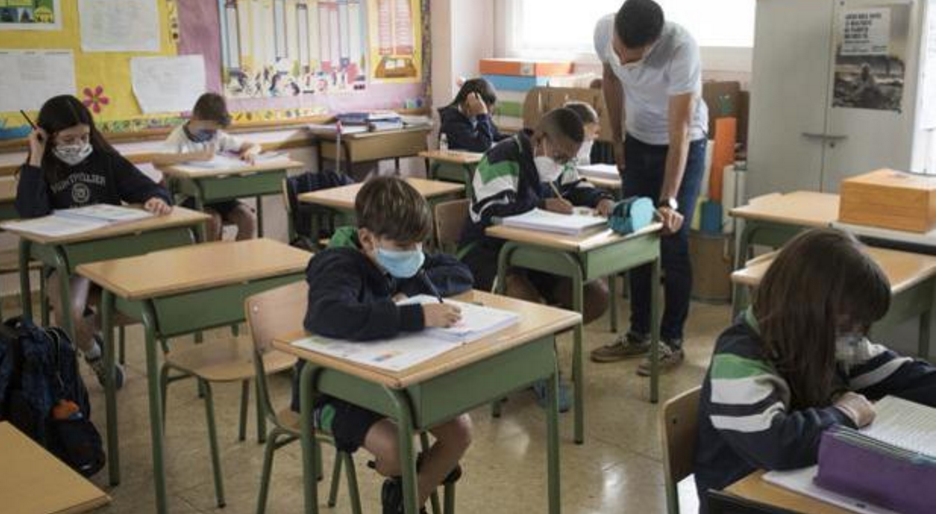 Benidorm.-El Ayuntamiento entrega el miércoles mascarillas a la población de más de 65 años