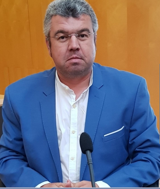 El poder es lo único que de verdad cuenta, la sensatez ha pasado a mejor vida en los tiempos que corren, sólo sirve para gritarla al viento del desierto.