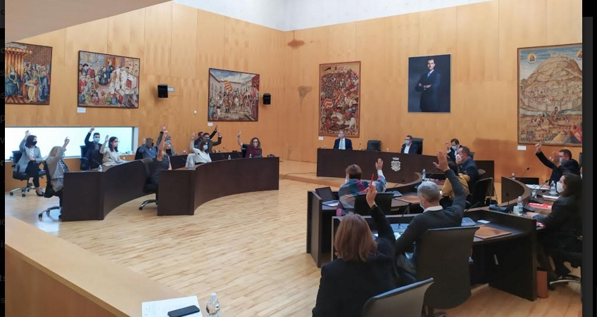 Benidorm inicia HOY la entrega de las 3.000 tarjetas-monedero ‘Benidorm Card’ cargadas con 200 € para ayuda extraordinaria a&nbsp;familias