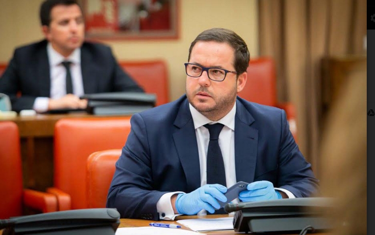 Almodóbar advierte al Gobierno que sin las ayudas directas al turismo se pone en riesgo la supervivencia del sector.-Mediante una Proposición no de Ley impulsada por el PP y rechazada  hoy en el Pleno del&nbsp;Congreso