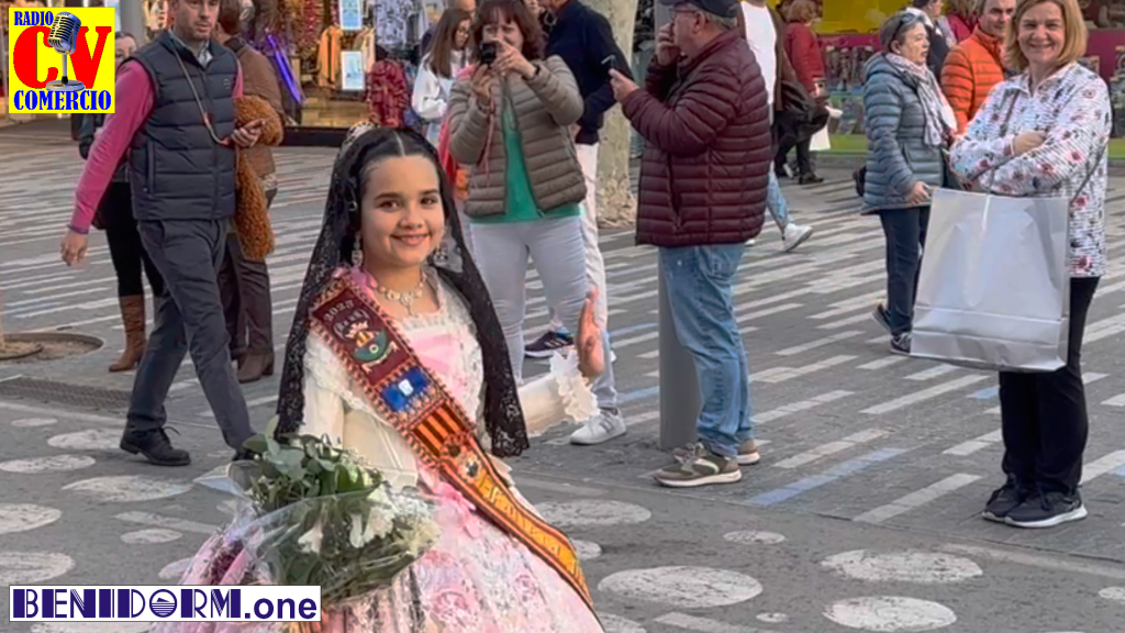 Ofrenda de Flores de las falleras y falleros en&nbsp;Benidorm